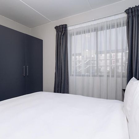 Mint Express Sandton View Йоханесбург Екстериор снимка