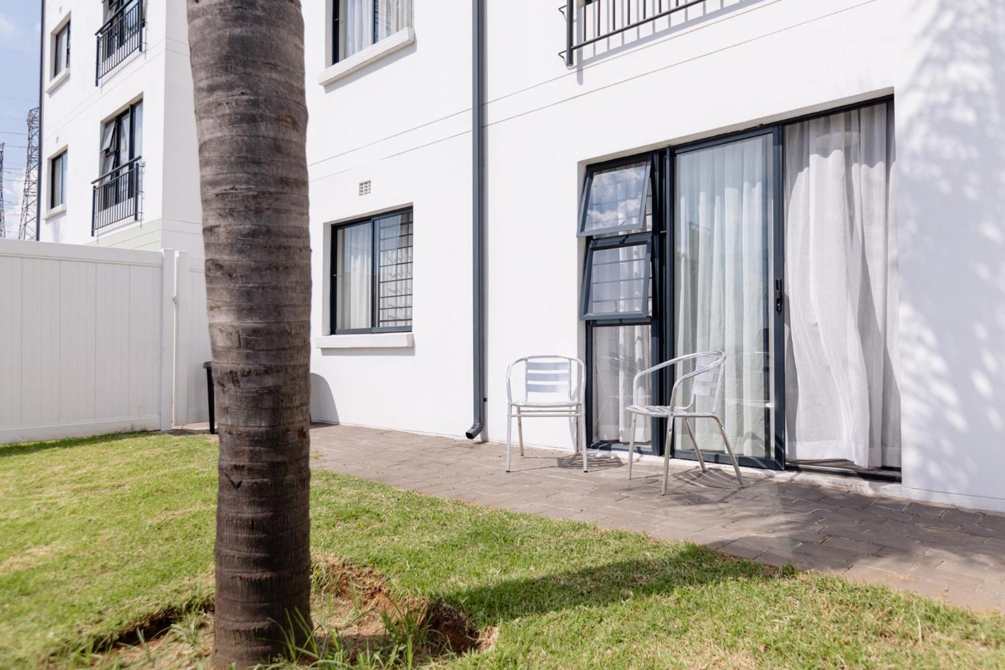 Mint Express Sandton View Йоханесбург Екстериор снимка